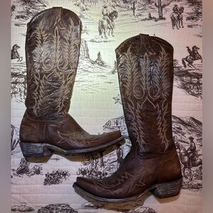 Women’s Old Gringo brass Mayra cowboy boot- 9B